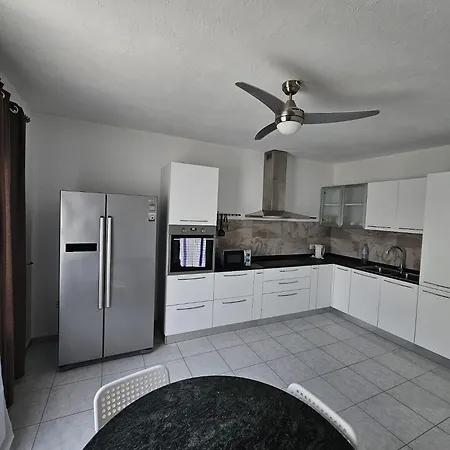 Beautiful Two Bedroom In Center Of Qawra St. Paul's Bay Exterior photo