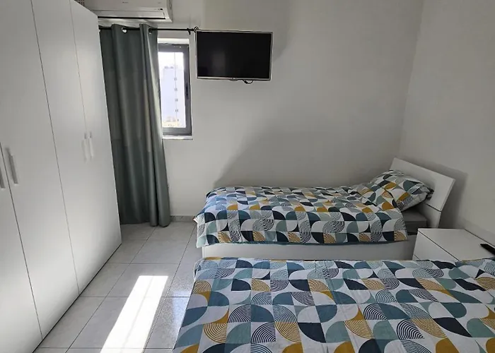 Beautiful Two Bedroom In Center Of Qawra